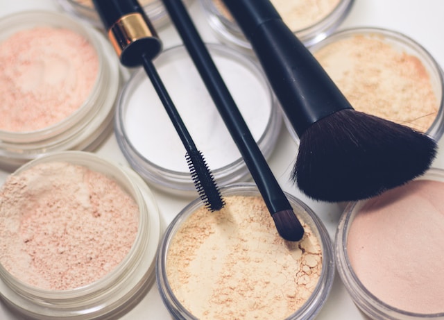 How to Make Your Makeup Last All Day: Tips and Tricks