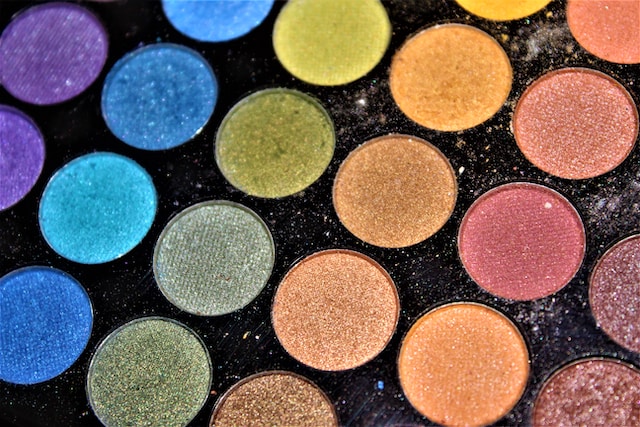Eye Shadow Hacks That Will Save You Time and Money