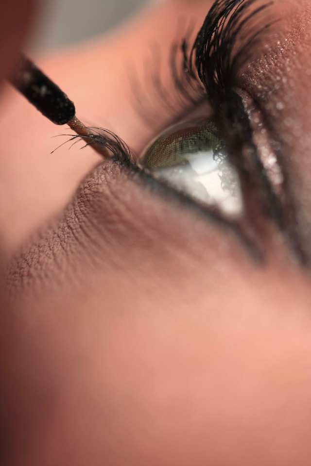 Demystifying Eye Makeup: Step-by-Step Tutorial for Stunning Eyes